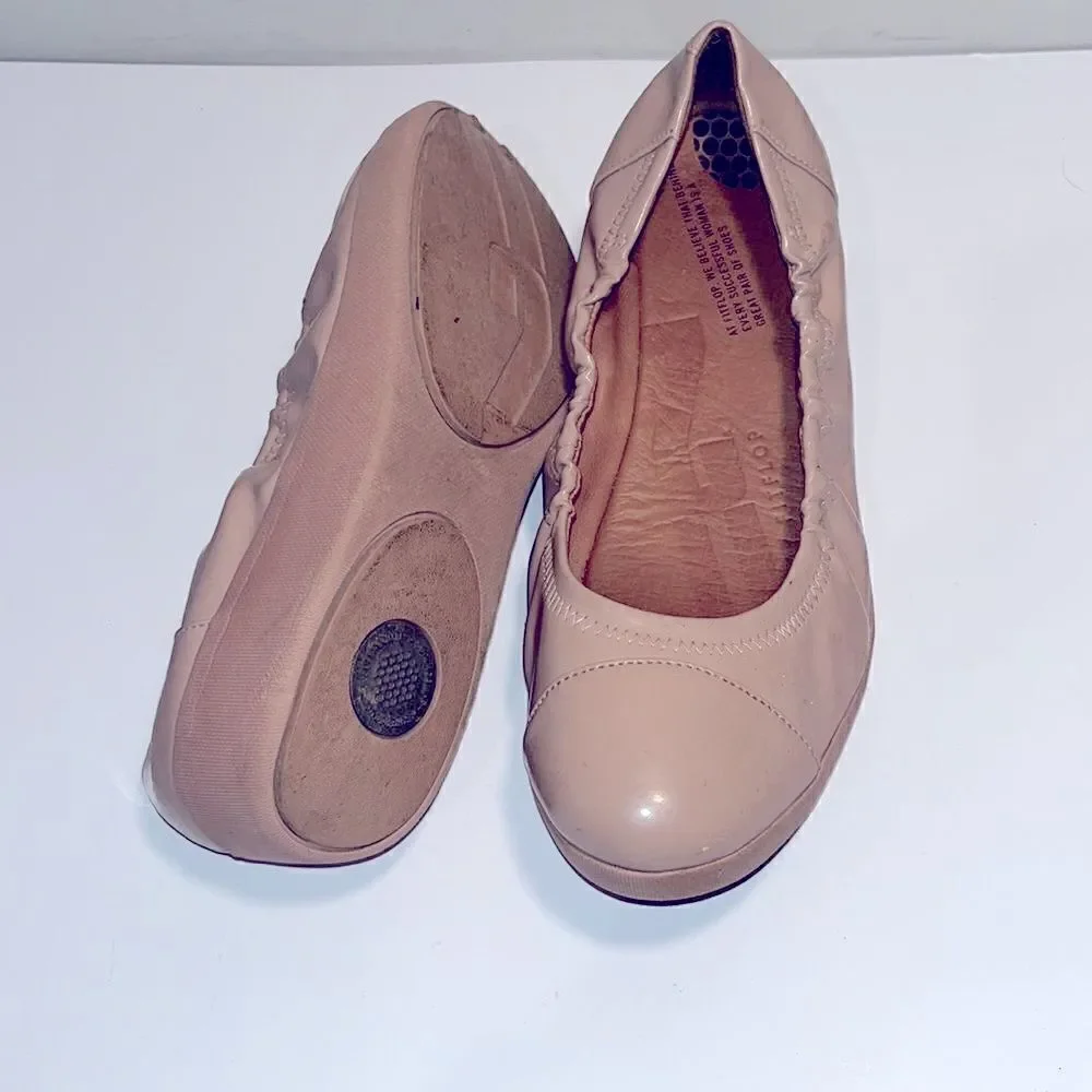 Fitflop tan 1” wedge slipon loafers